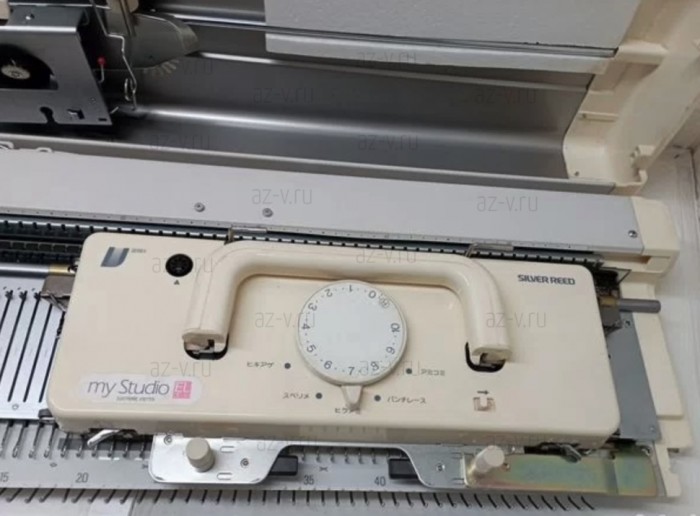 Однофонтурная вязальная машина Silver Reed SK 890 3 класс, электронная