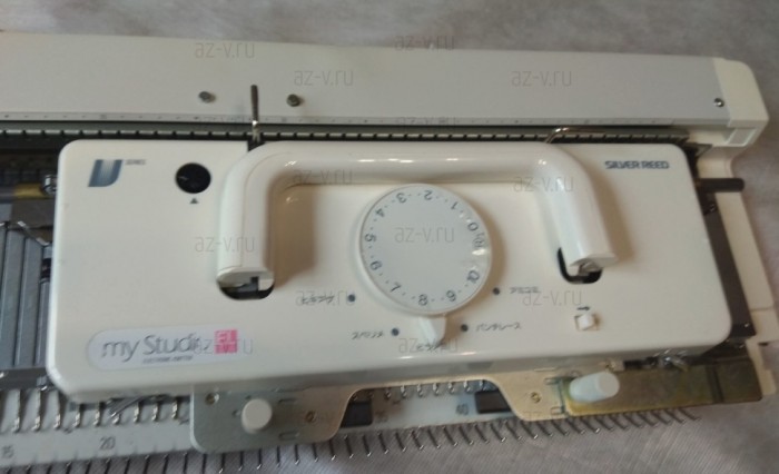 Однофонтурная вязальная машина Silver Reed SK 890 3 класс, электронная