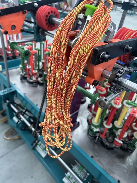 ШНУРОПЛЕТЕЛЬНАЯ МАШИНА ПО ТИПУ S, COBR32-2