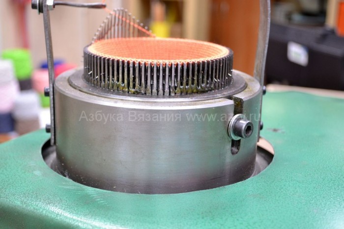 Кругловязальная машина